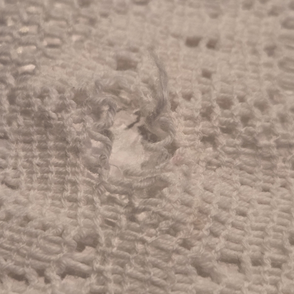 Ivory Crochet Table Cover - Picture 4 of 17